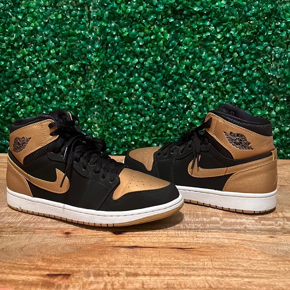Air Jordan 1 BG “Carmelo Anthony”